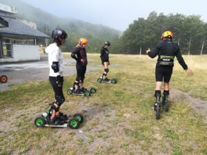 Ven a descubrir el Cross Skating o Roller todoterreno, en Somport y Candanchú Escuela de Esquí nórdico Somport Pirineos