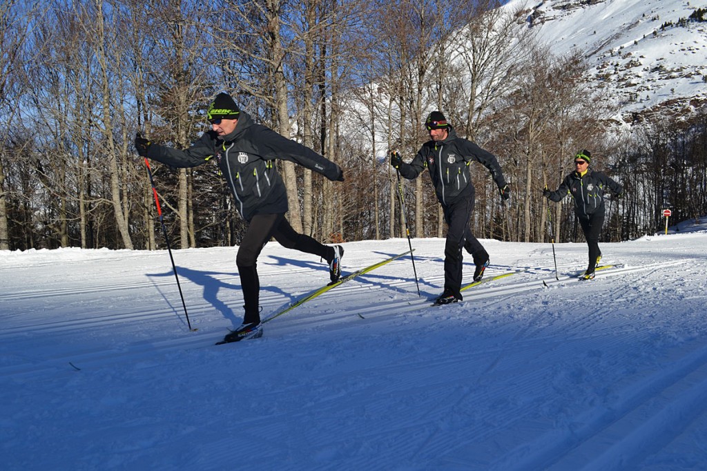 La Escuela Esquí Nórdico Somport (EENS) es una empresa especializada en la enseñanza del Esquí de Fondo y otras disciplinas Nórdicas como el biathlón o las excursiones con raquetas de nieve.