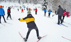 Especial familias y particulares Curso de precio reducido orientado a familias y particulares que quieran acceder al esquí nórdico de forma cómoda y económica.