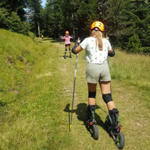 CROSS SKATING Roller ski todo terreno ¿Quieres seguir disfrutando del circuito de Somport en verano, primavera y otoño?
