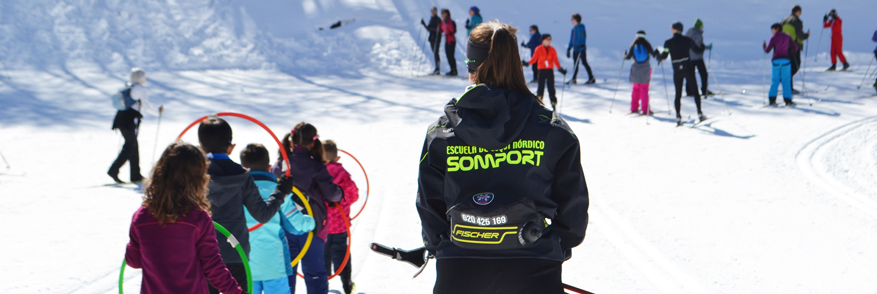 GRUPOS esqui nórdico en Somport<br />
SKI4, TRIBU, Colegios y colectivos… Iniciación y perfeccionamiento